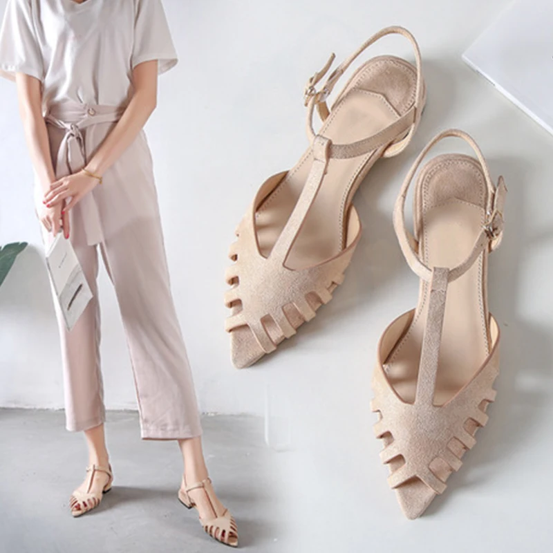 

QWEDF 2019 New Fashion Flat Sandals Women Pointed Toe Summer Beach Sandals Women Soft Solid Summer Sandals Shoes GB-28