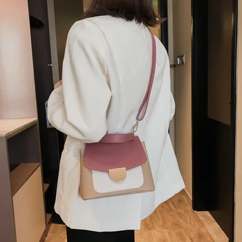 

New small bag female 2020 new Korean version of the color hand bag shoulder bag retro wild diagonal tide package student bag