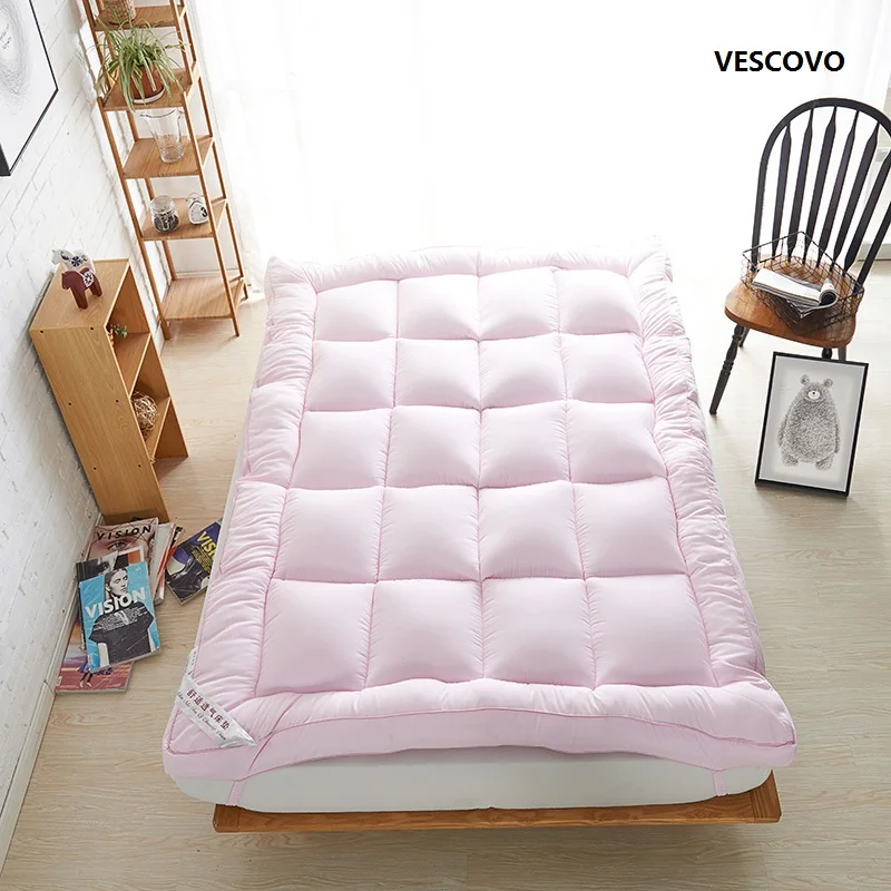 Comfortable high-end mattress with 8cm thickness Feather velvet padding warm and comfortable