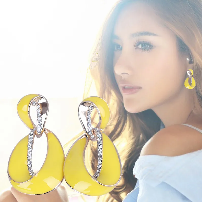 

Bohemia Statement Big Water Drop Earrings Geometric Rhinestone Clip on Earrings Non Pierced Ear Clips for Women Beach Party Gift