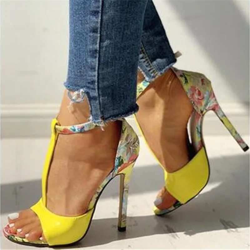 

NEW Brown T Strap Stiletto Heels Open Toe Sandals for Women Summer Buckle Strap Gladiator Sandals High Heels Shoe Black Red