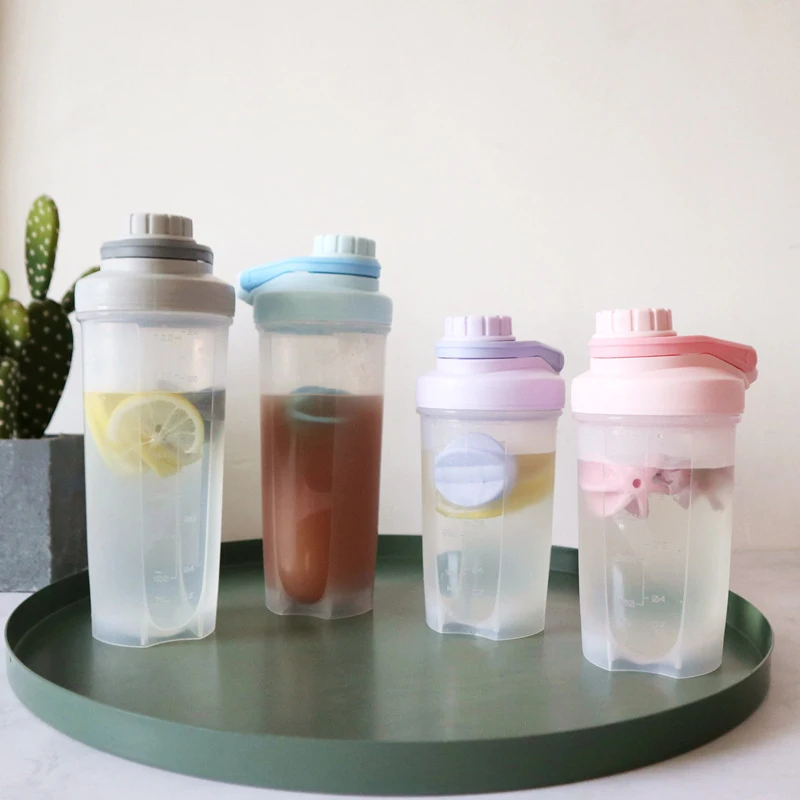 

Protein Powder Shaker Bottle Blender Bottle Sports Fitness Kettle Protein Shaker 500/700 ML Girl Sports Water Bottle With Handle