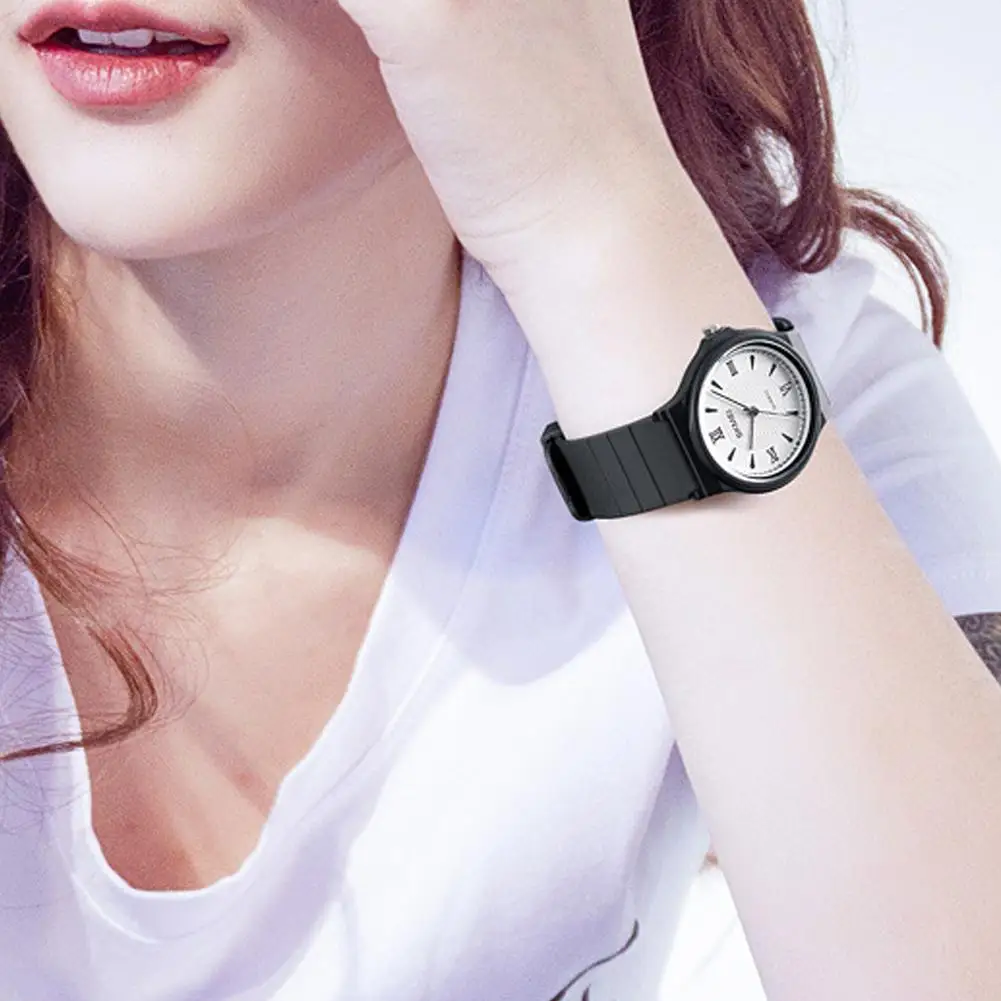 NEW Waterproof Men Women Round Dial Roman Numbers Quartz Wrist Watch Couple Gift