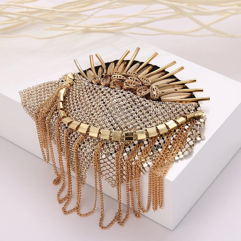 

Yhpup Stage Nightclub Singer Party Shoulder Pins Exaggerated Vintage Punk Metal Epaulette Suit Shirt Epaulet Fashion Jewelry