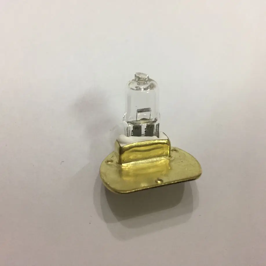 

30pcs DHL FREE SHIIPPING ,Topcon 12V 30W Slit SL-D7 SL-D8 12V30W 44680-25700 halogen lamp ,used EIKO lamp
