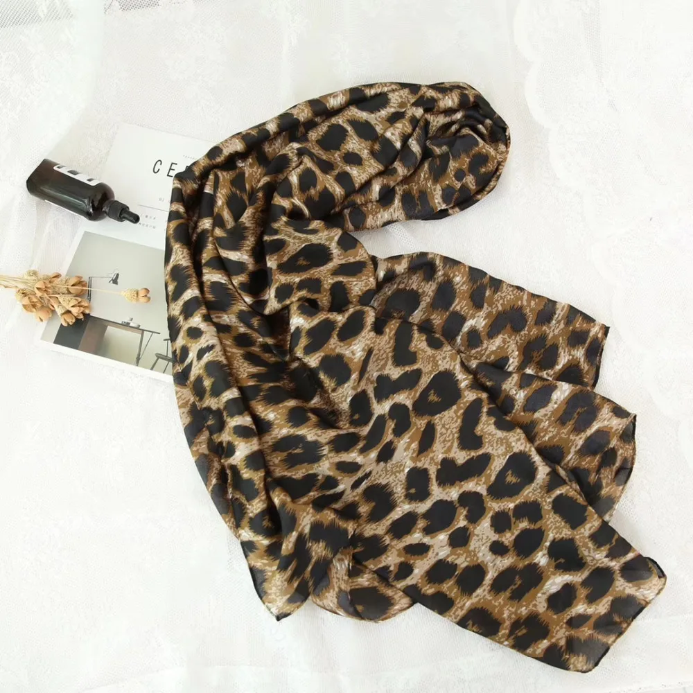 Lucekmar fahionable الحرير رايون المرأة الشتاء وشاح ليوبارد الأوشحة ل نوعية جيدة الطباعة شال مسلمة الحجاب حريري مخطط التفاف