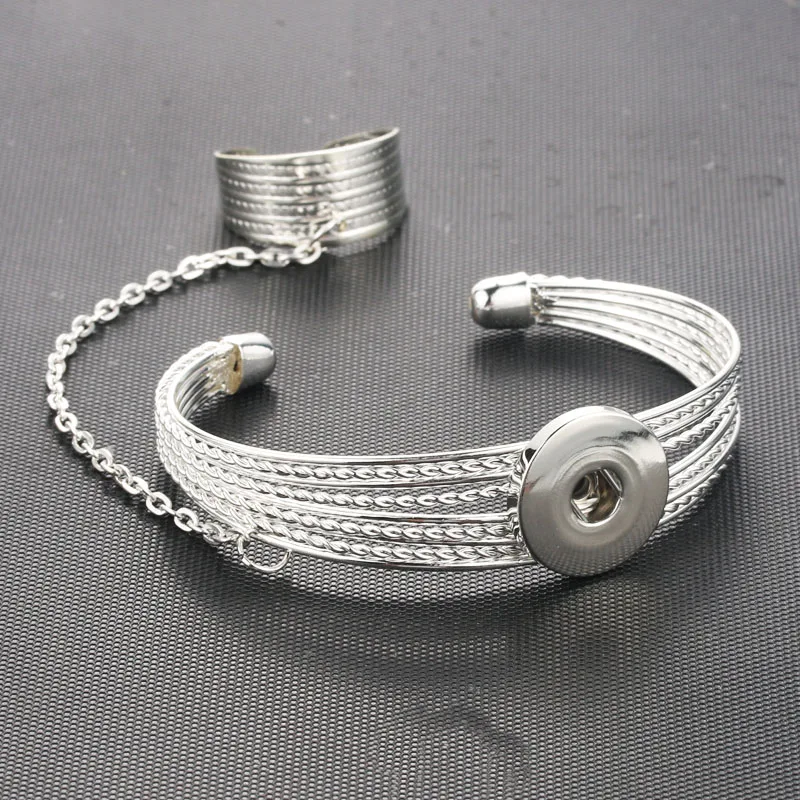 

18MM Snap Button Jewelry Women Metal Bangle Elasticity Bracelet Retro Silver Color Charms Bangles Cuff Snap Jewelry 3591