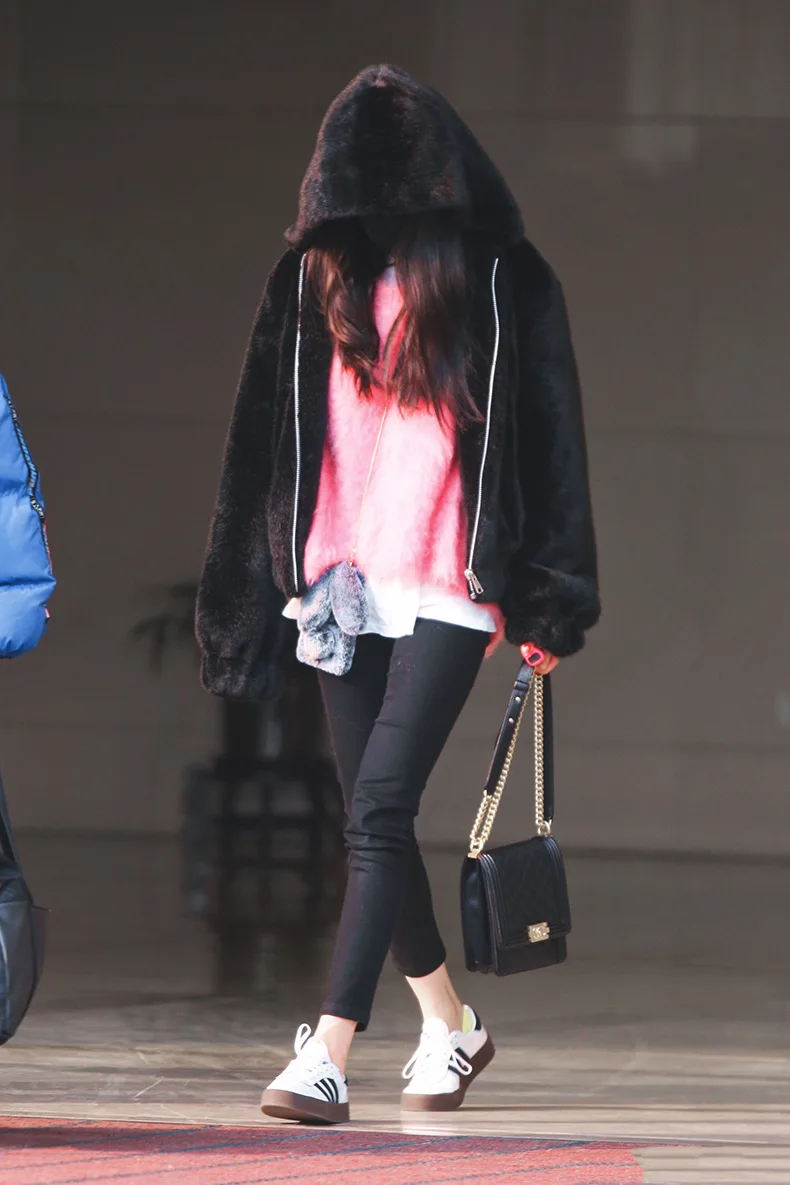 Star Yang Fang Airport Pink Mohair Short Front and Back Long Loose Round Neck Sweater Women 2019 Pullovers Wool Women Sweater