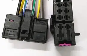 

1PCS 1K0 972 643 seat heating / trunk lid control plug / 10 pin connector