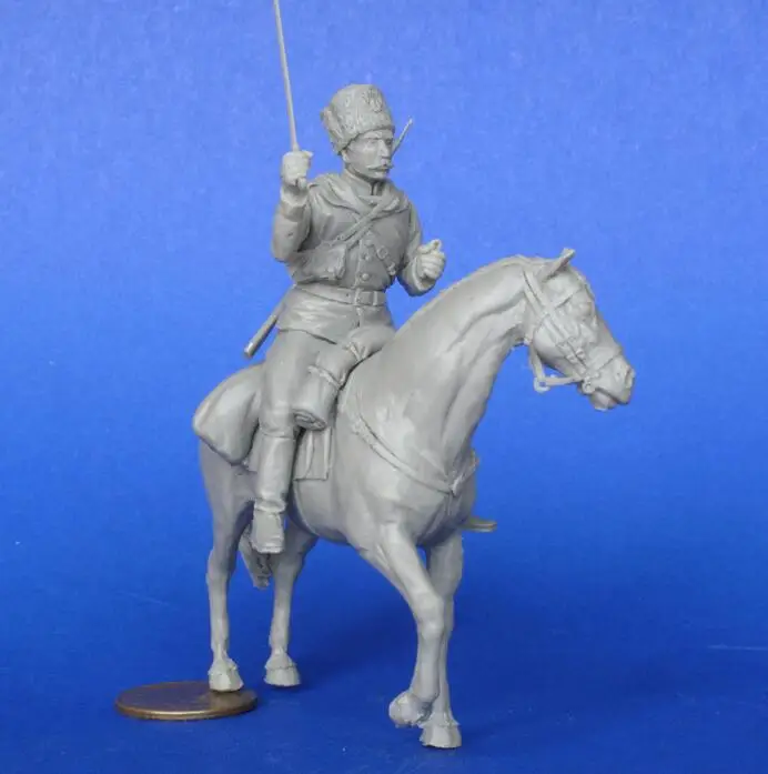 

1/35 Scale Unpainted Resin figure Russian Soldier Riding