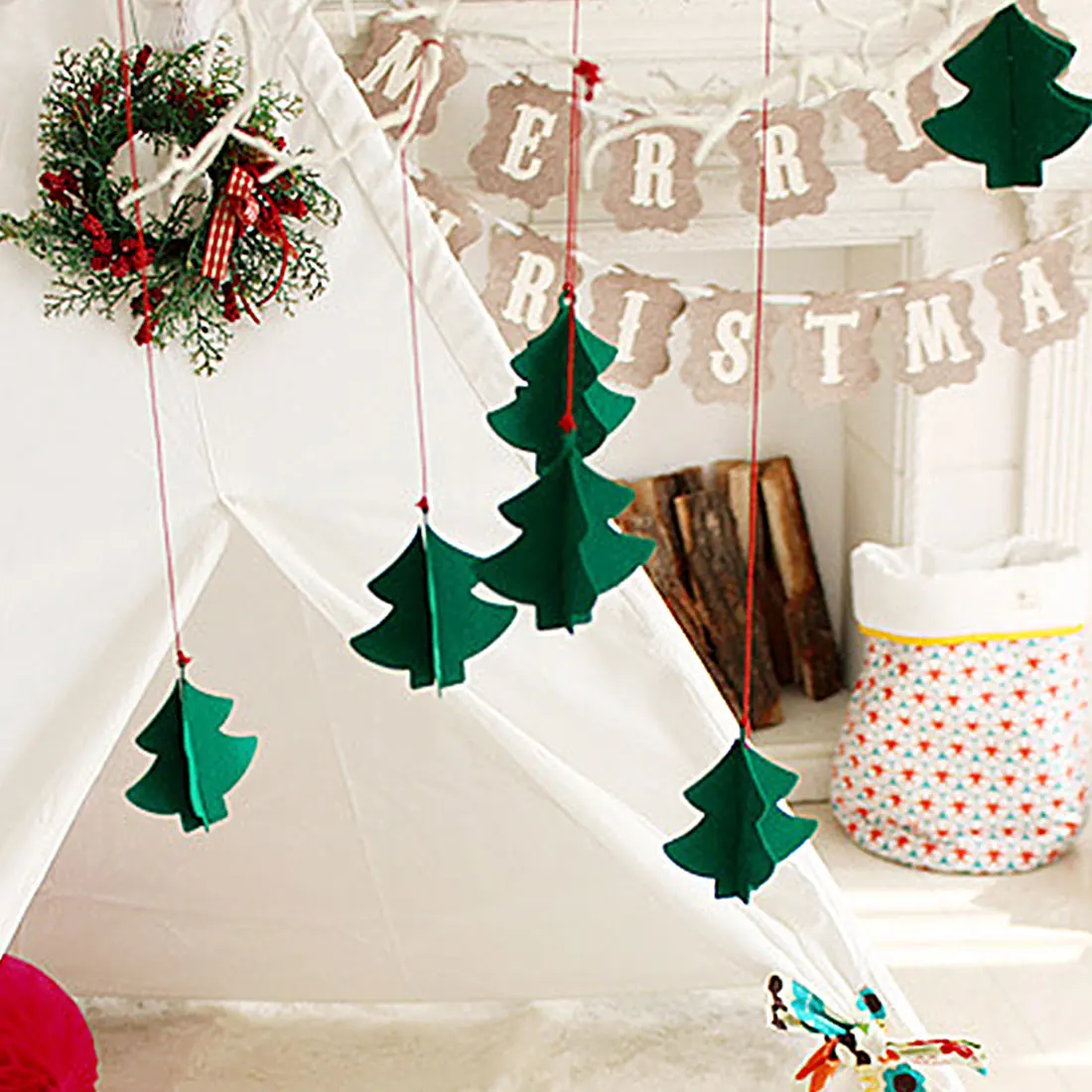 

Good Christmas Tree Wall Hanging Drop Ornaments House Flag Banner Pendant fot Home Party Decor 2017
