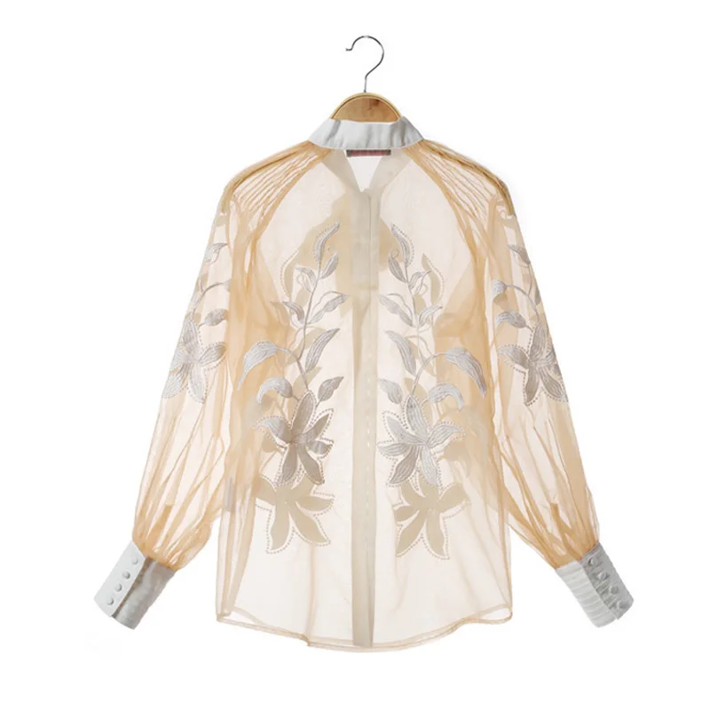 High-Quality-2018-Autumn-White-Floral-Embroidery-Deep-V-neck-Blouse-and-Shorts-Women-2-Piece (2)