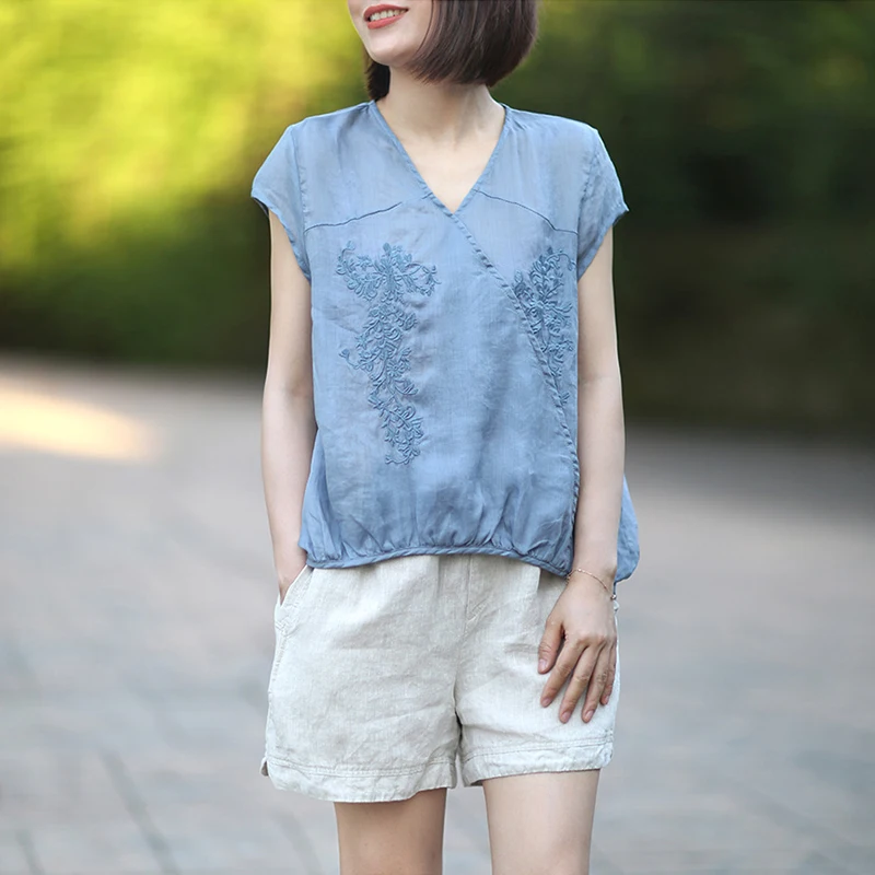 

Johnature Women Vintage T-Shirts 2019 Summer Embroidery Cotton Linen Short Sleeve New V-Neck Casual Women Solid Color T-Shirts