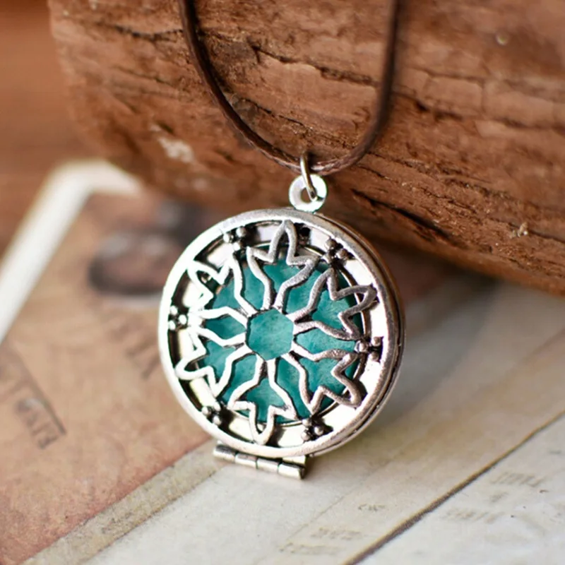 Vintage hollow aromatherapy essential oil necklace Hollow Antique