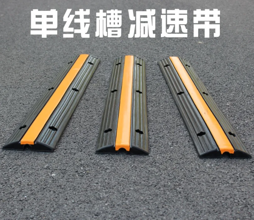 

Hose Ramp / Rubber Curb / 20mm Cable Protector for Vehicle Cross Over / 20 Tons Weight Capacity / Conduit Guards / 100x15x3cm