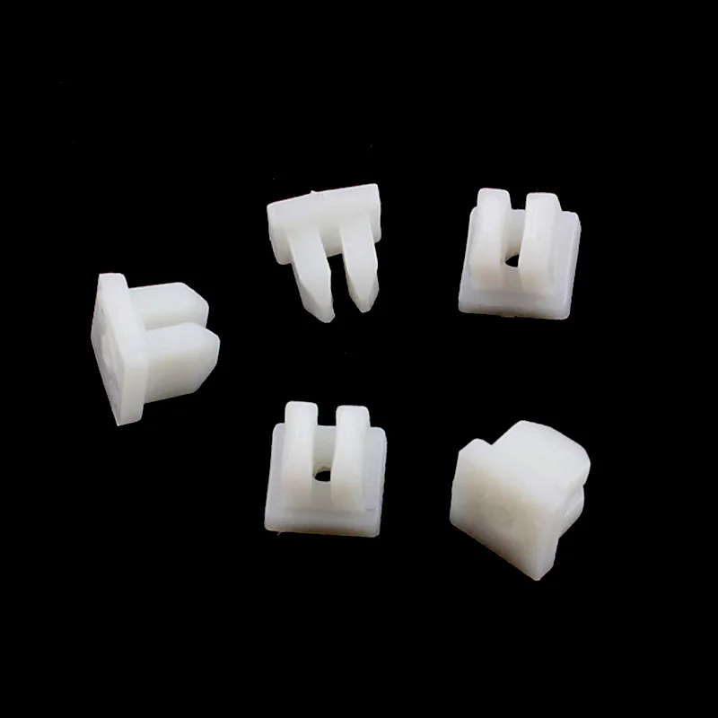 

413 Auto Car Mounting small Grommet Screw Clip Nut Retainer lamps snaps clasp nylon white
