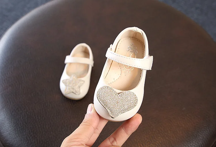 Weoneit/детская кожаная обувь для девочек с узором в виде звезд; обувь принцессы для малышей; Calzado Para Nios CN 15-25