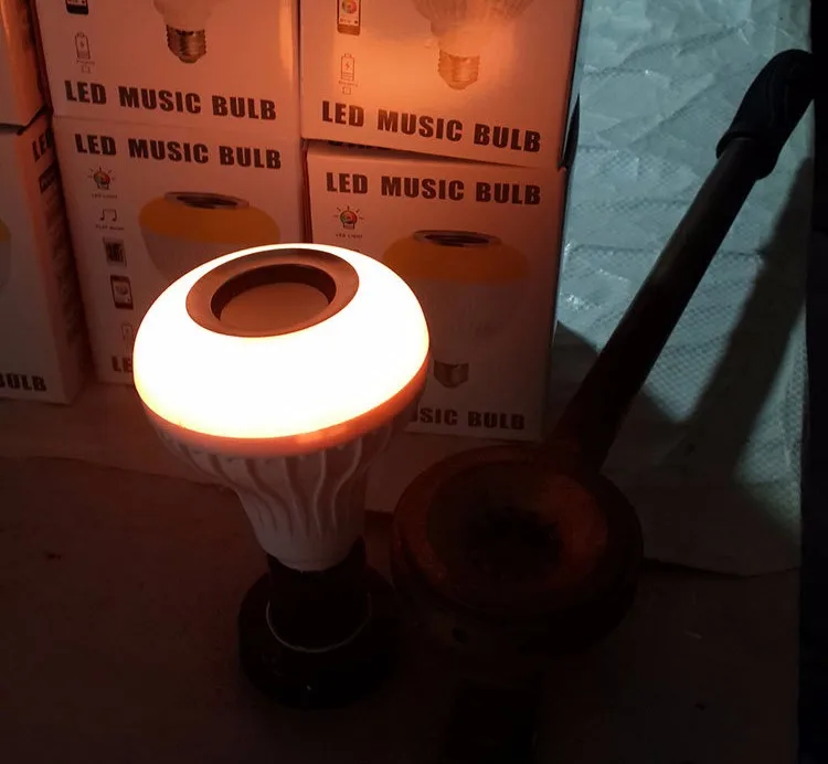 Smart LED Wireless Bluetooth Bulb 12W 110V 220V LED RGB Speaker Music Playing Lamp+Lights E27 Bulb for Home With 24Key IR Remote (15)