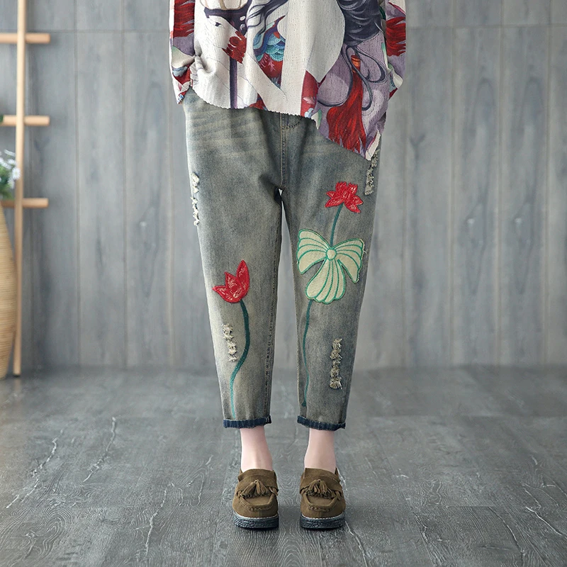 

Chinese Style vintage Womenn Loose harem Pants Literary embroidery Elastic waist Denim Pants Washed jeans Casual Denim Trousers
