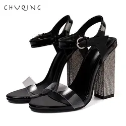 CHUQING/женские босоножки больших размеров; босоножки на высоком каблуке с пряжкой; модная однотонная женская обувь
