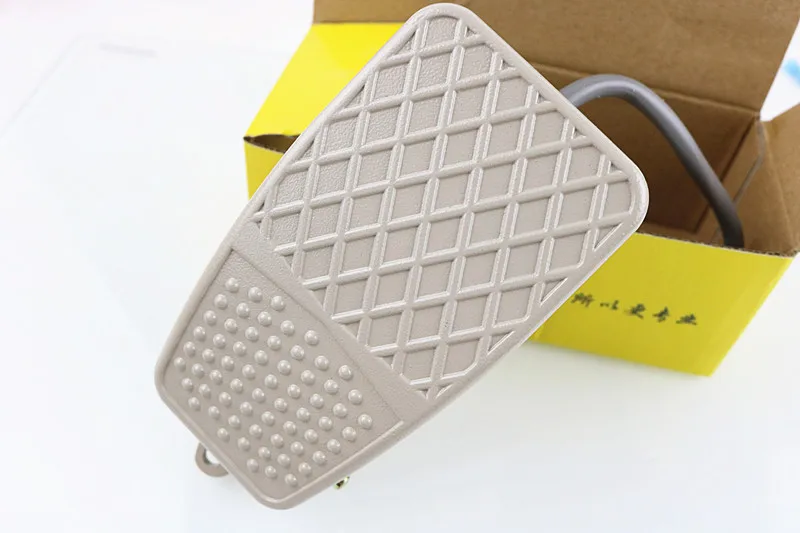 

MDFS-002foot switch AC 250V 10A SPDT NO NC Metal Nonslip Momentary Power Treadle Foot Pedal Switch