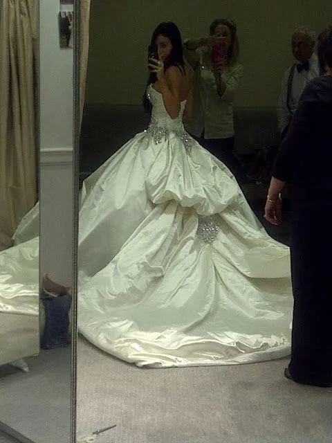 Ivory-Bling-Pnina-Tornai-Wedding-Dress-Sweetheart-Ball-Gowns-Sparkly-Crystal-Backless-Cathedral-Long-Train-Bridal (5)