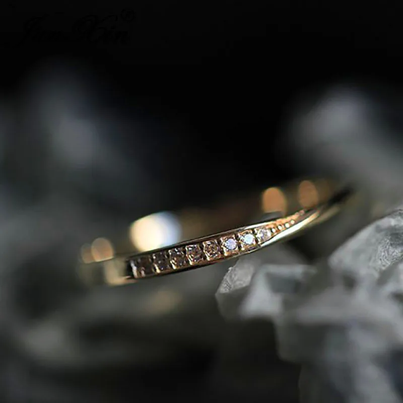 JUNXIN нежный тонкие кольца для женщин желтое золото заполнены укладки минималистский обручальное кольцо маленький белый кристалл кольц