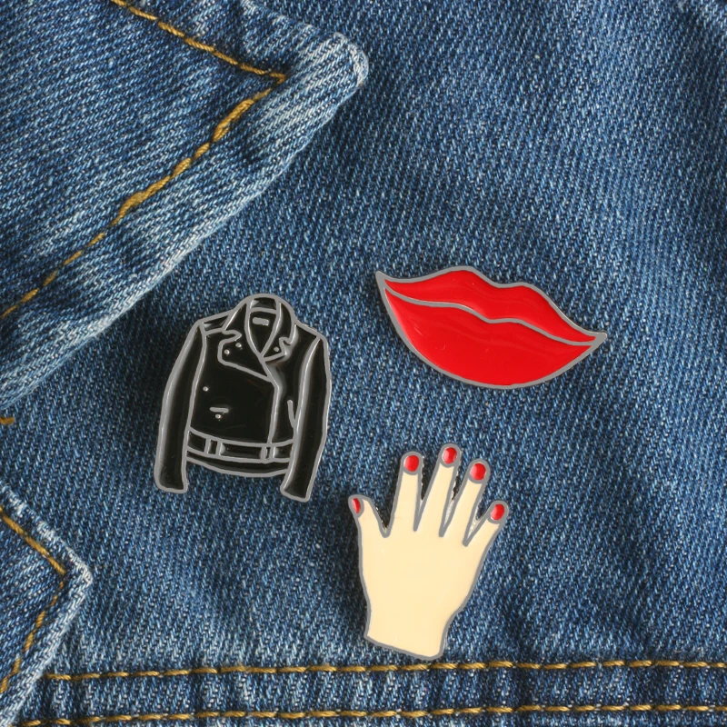 

3Pcs / Set Sexy Lip Design Decoration Broochs Metal Brooch Jacket Lapel Pin Hard Finger Enamel Women Collar badge Pins Wholesale