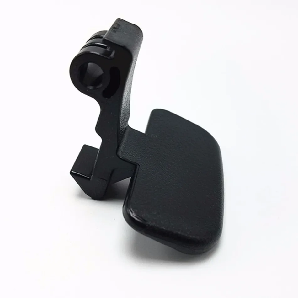 

For Kia 2012-2016 CERATO FORTE K3 Armrest box Lower Latch Center Console handrail and hand storage box lock W/O Auto Trans 84660