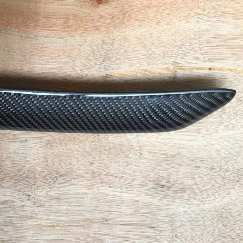 20091104A R32 bonnet lip carbon fiber (3)_