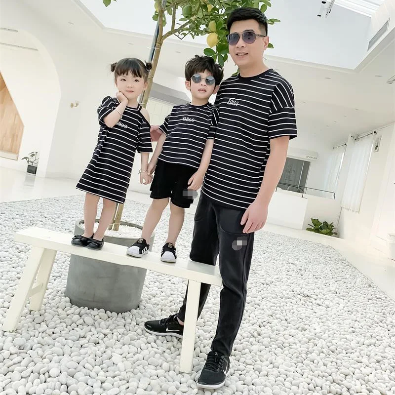 2019 Family Matching Clothes Striped Print Father Boys T-shirts Mother Girls Dresses Gift Black Summer Casual Tops Plus Size 3XL