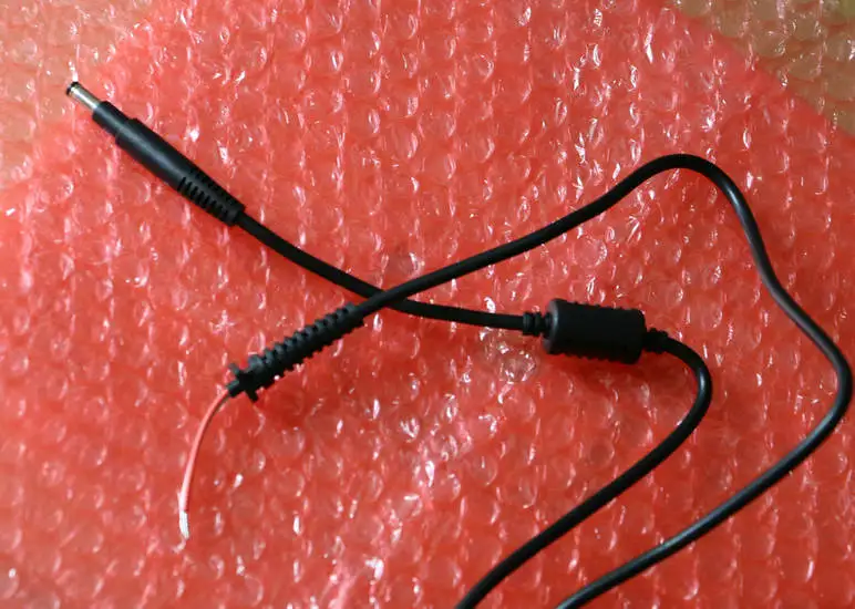 

1 Article DC 4.8 / 4.75x1.7mm male cable power adapter connector cord For HP ENVY Sleekbook Ultrabook14-b000 693715-001 118cm