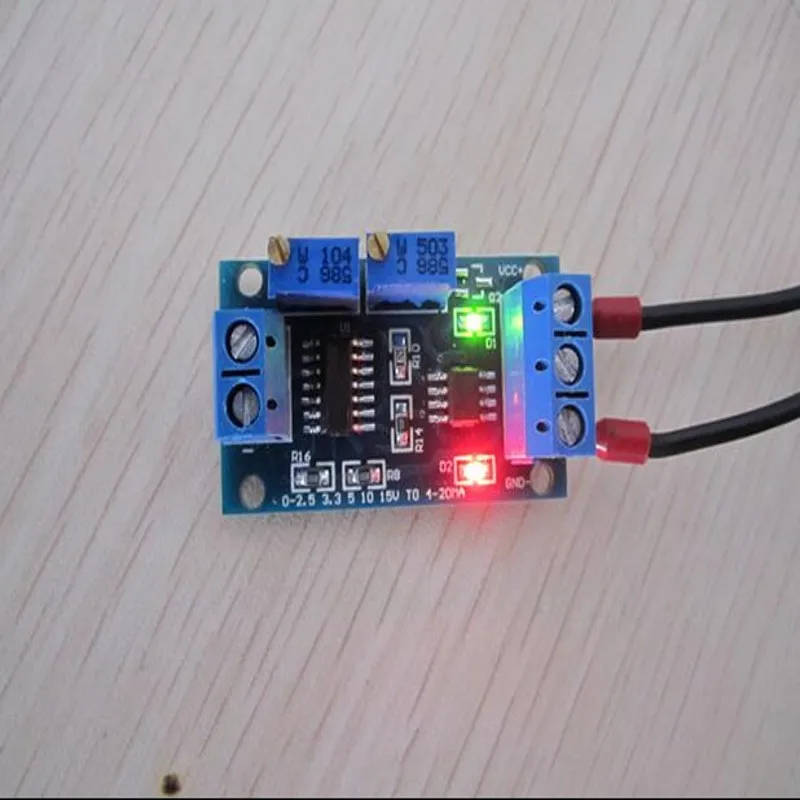 

Voltage to Current 0-5V 0-10V 0-15V to 4-20mA Isolation Transmitter Signal Converter