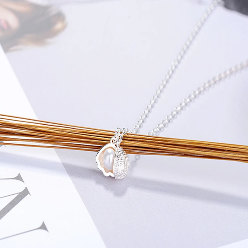 Qevila 2019 New Fashion Shell Design Pearl Jewelry Necklace Silver Pearl Pendant Necklace for Women Pearl Chain Choker love Gift (5)