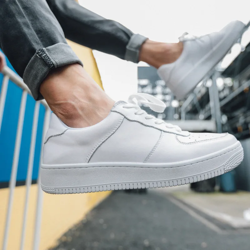 

2019 Walking shoes 2019 sping whte shoes, brehable men's flat caal shoes, waing shes