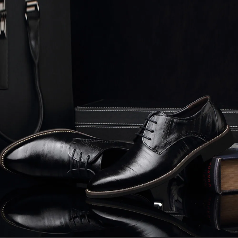 Новинка года; мужские деловые модельные туфли; мужские кожаные туфли-оксфорды; мужские туфли с острым носком на шнуровке в британском стиле; цвет коричневый, черный; Jan4