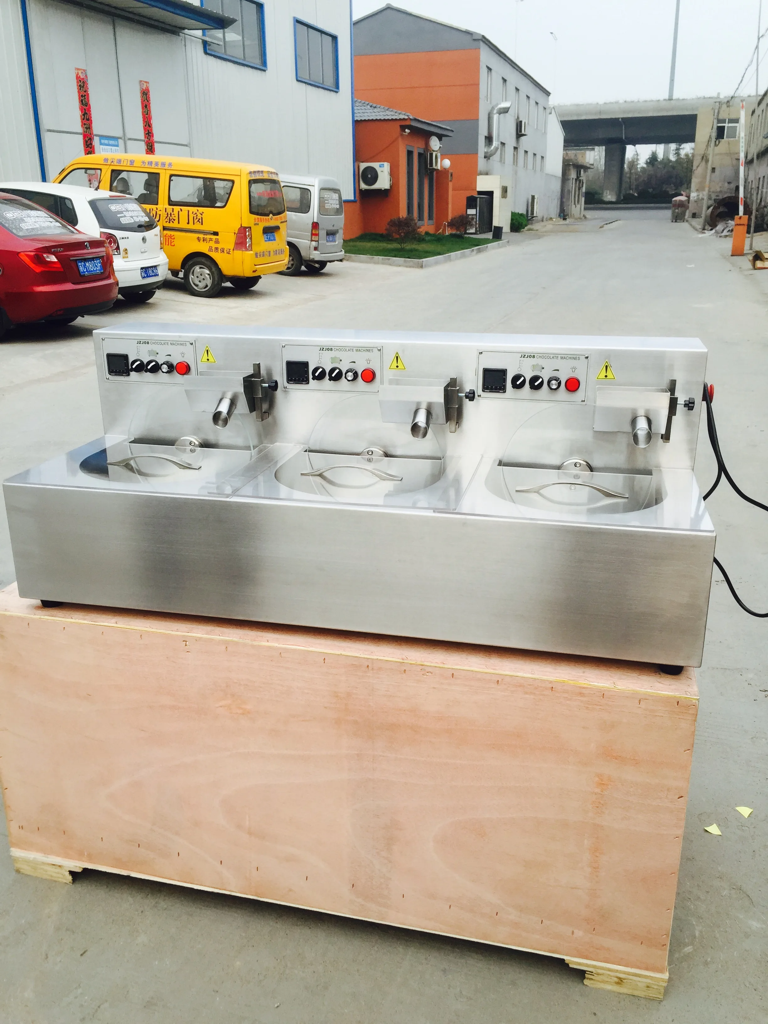 

8kg*3 Chocolate Melting Pot Machine chocolate melter Tempering Moulding Chocolate Machine 220v