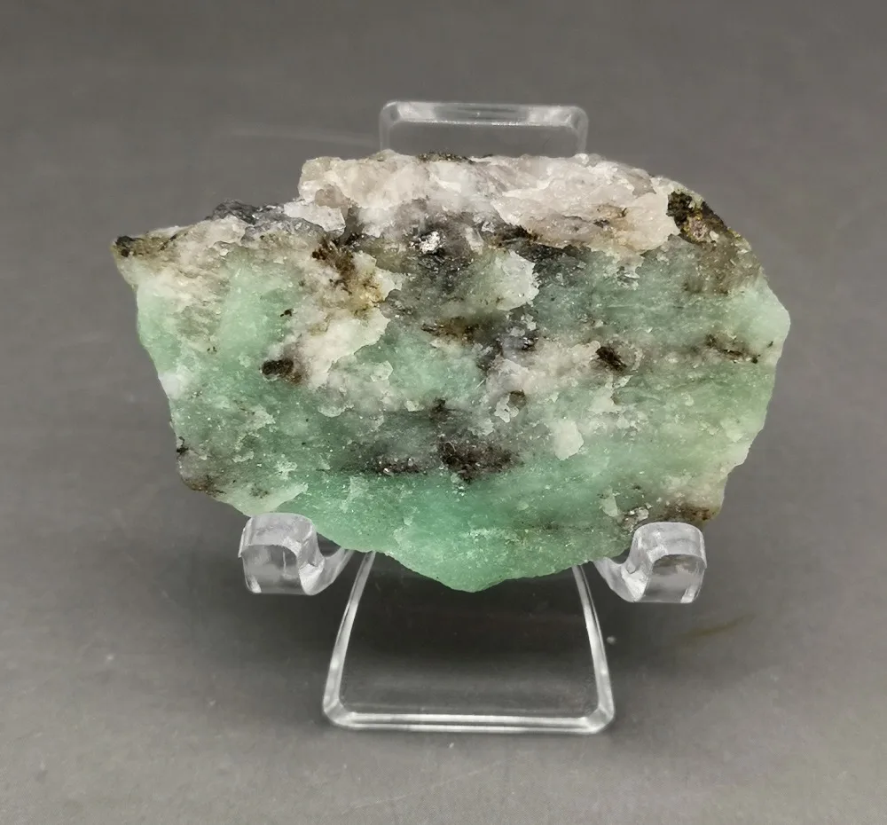 

16g Natural Emerald Green mineral crystal specimen gem grade quartz teaching specimens stone collection from China