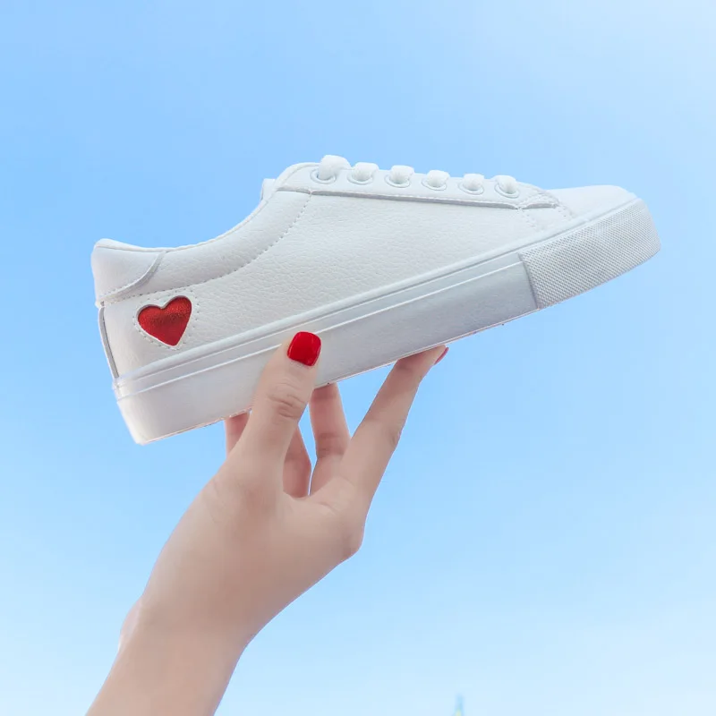 

2019 Autumn Woman Shoes Fashion New Woman PU Leather Shoes Ladies Breathable Cute Heart Flats Casual Shoes White Sneakers