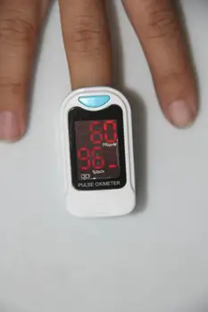 

CMS50M Finger tip oximeter Blood oxygen Monitor SPO2 PR Monitor LED display+CASE