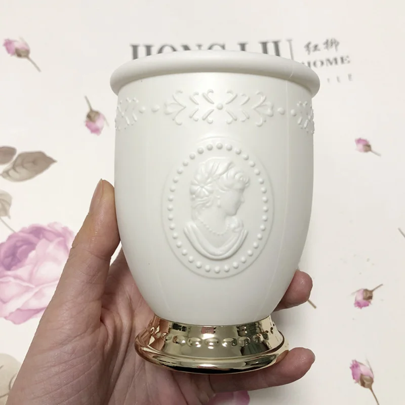 9825205913_1695538909