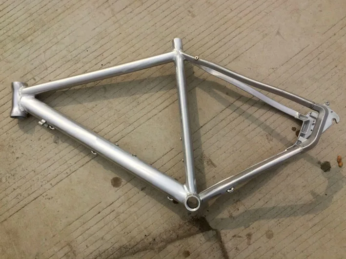 

stock cool price aluminum alloy no paint 700c 19 inch disc brake road bike frame