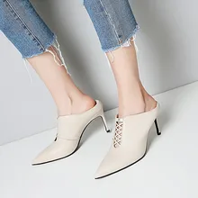 Alta-sapatos de salto alto das mulheres de couro fino 2018 primavera novos Europeus e Americanos oco sexy preto selvagem apontou único sapatos.