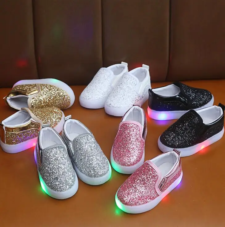 Новые детские светящиеся кроссовки светодиодные кроссовки для девочек и мальчиков детская обувь с блестками светящаяся обувь со светодиодной подсветкой кроссовки размер 21-30