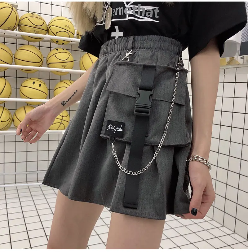 New Womens Skirts Autumn Fashion Short Skirt Female Pleated School Skirt Loose Pocket High Waist Metal Chain Summer Bottoms