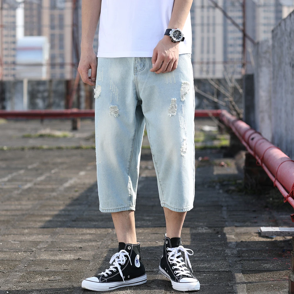 Тонкие мужские летние короткие джинсы с царапинами Повседневная длина до колена светло-голубые джинсовые брюки укороченные рваные брюки