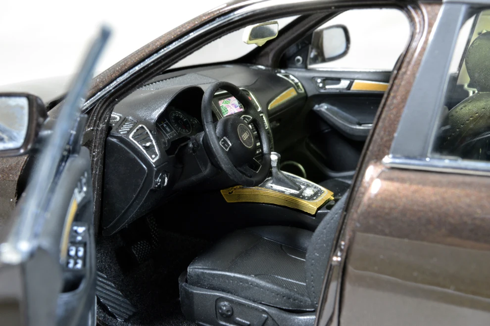 Модель Paudi 1/18 1:18 масштаб Audi Q5 внедорожник коричневая литая модель автомобиля Игрушечная модель автомобиля открываются двери