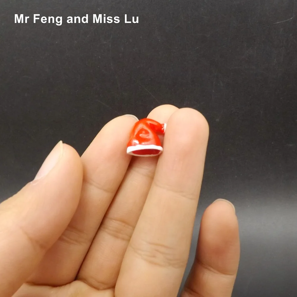 

Mini Christmas Hat Micro Model Toy Kid Figurine Miniature Christmas Gift