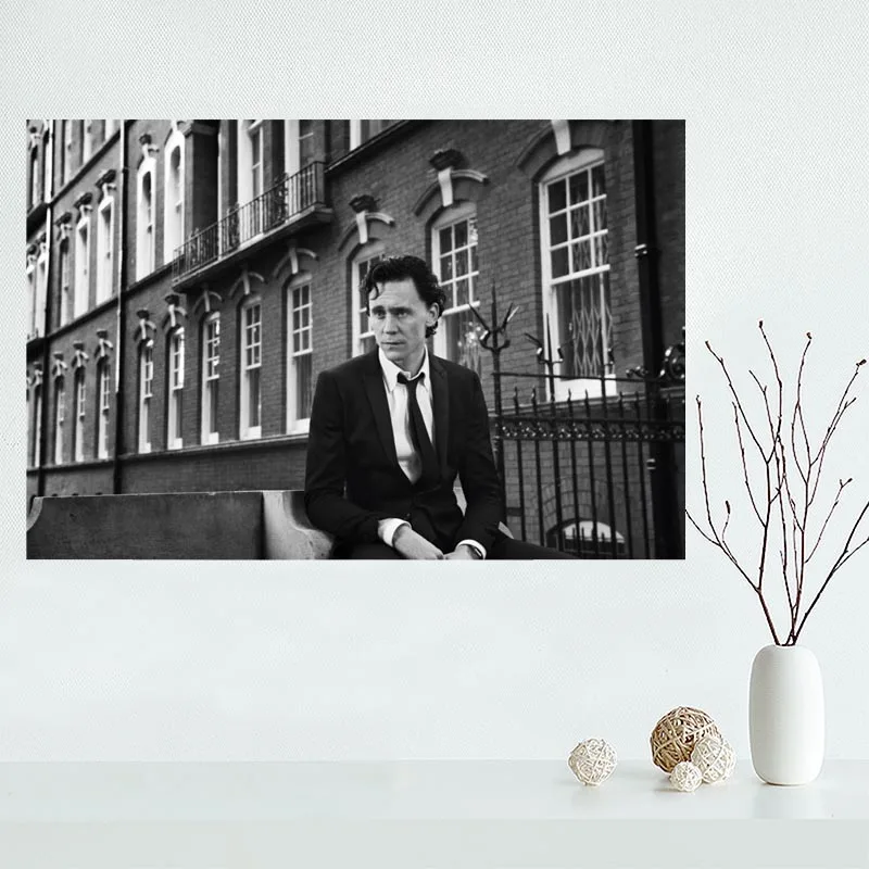 

Custom Tom Hiddleston canvas poster Home Decoration Wall Art New arrival cloth Silk Fabric wall poster print
