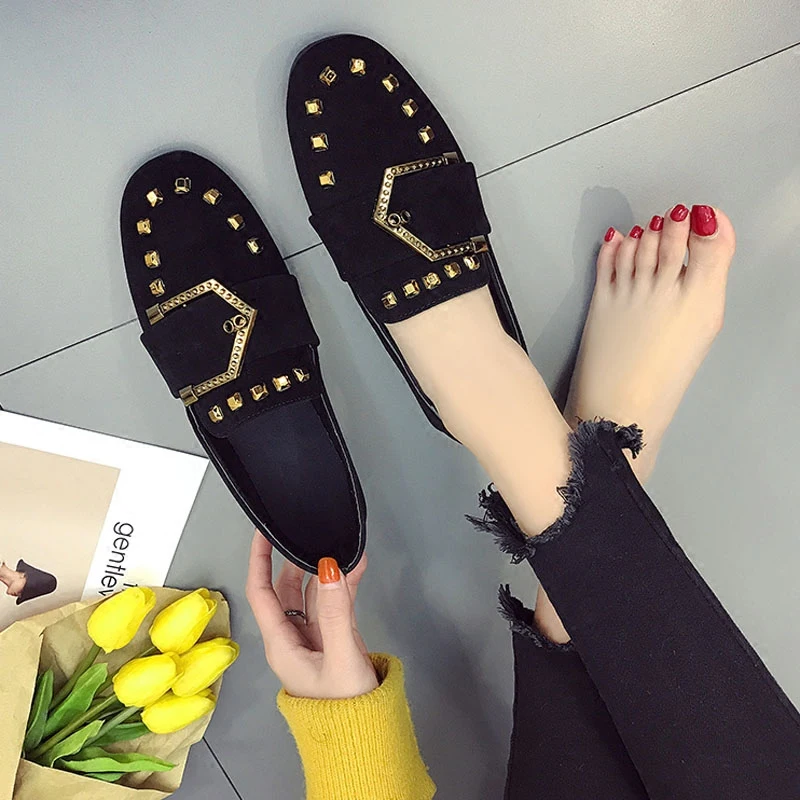 

Peas shoes spring women falts 2018 new square head rivet shoes fashion metal buckle single shoes female loafers